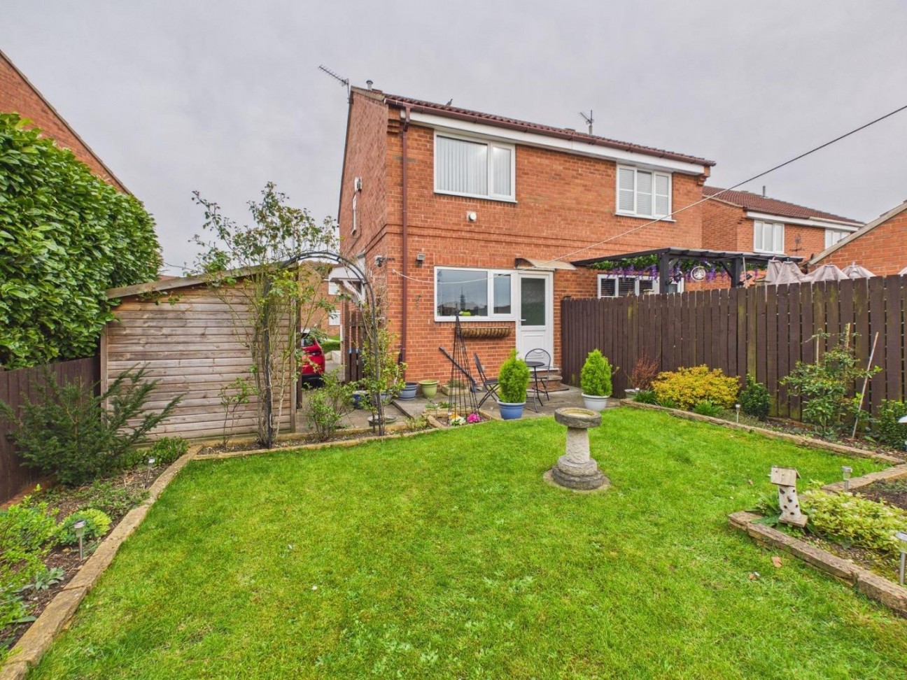 2 bedroom Semi-detached house For Sale