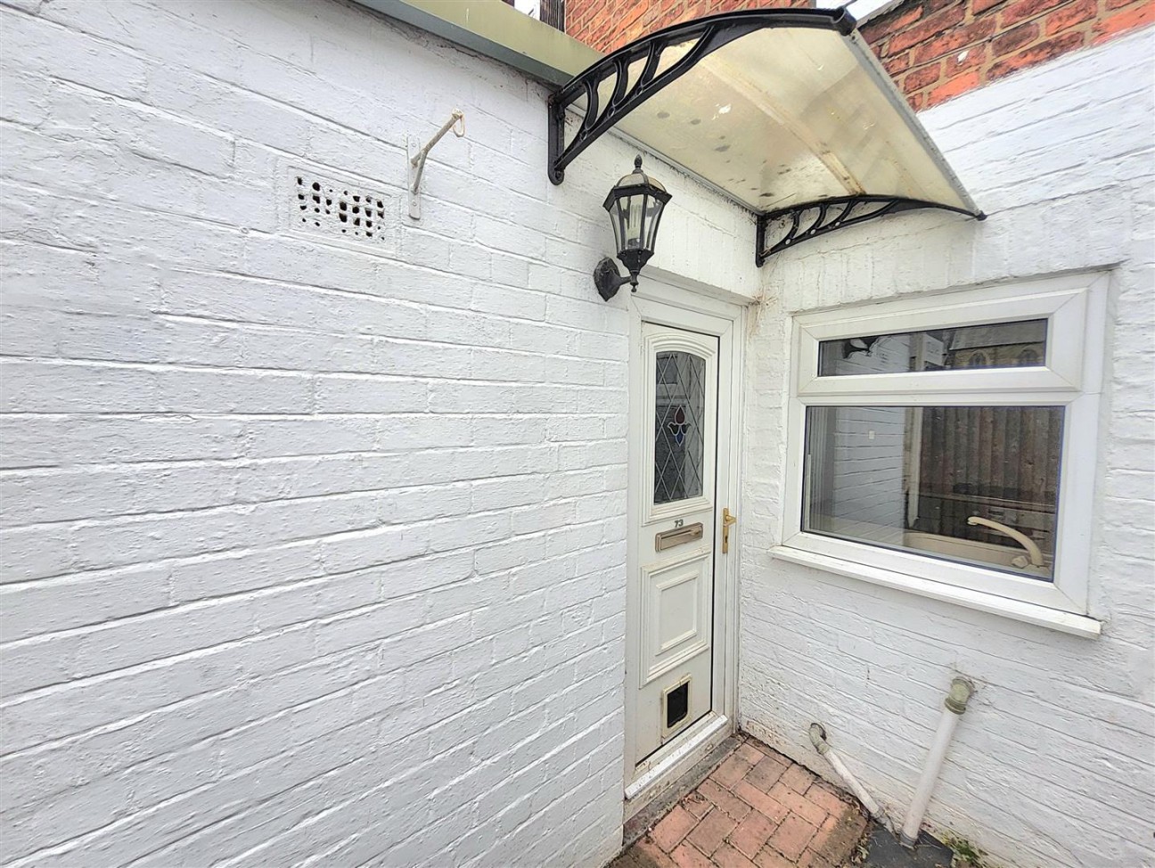 2 bedroom Terraced House To Let