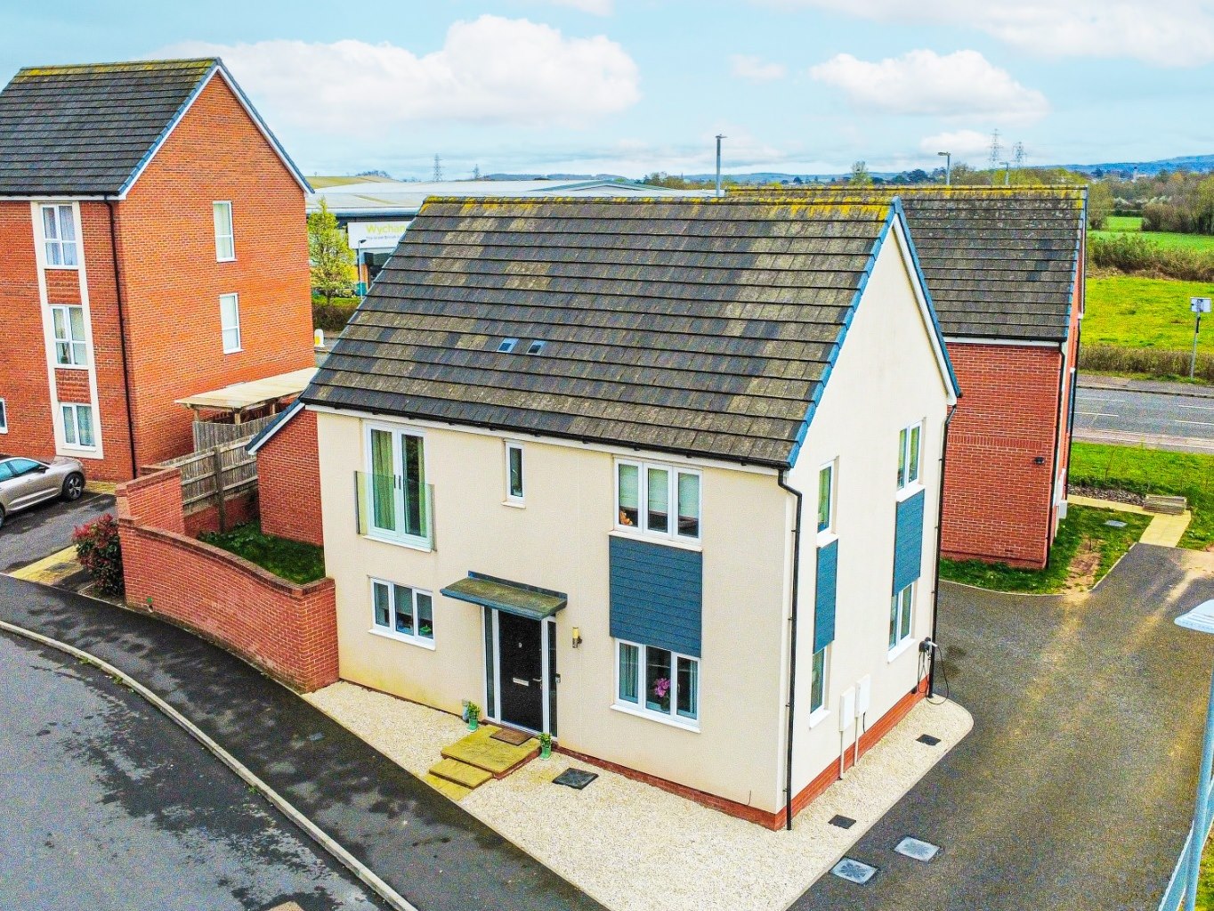 3 bedroom Detached house For Sale