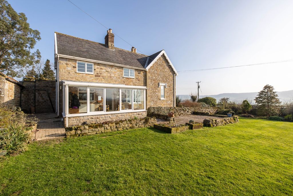 3 bedroom Cottage Under Offer