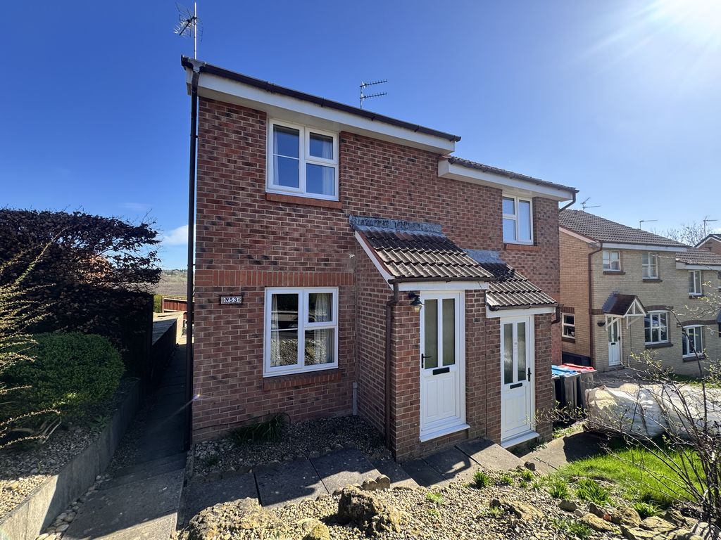 2 bedroom Semi-detached house For Sale