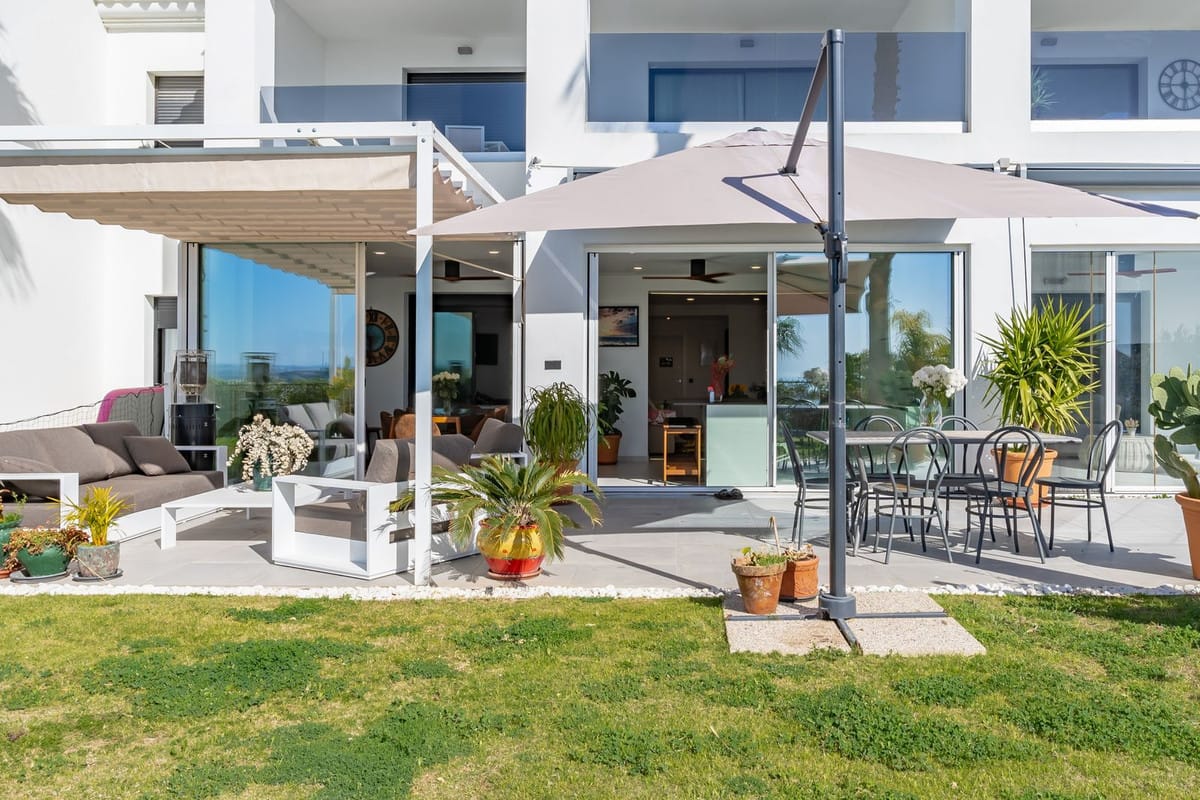 4 bedroom Apartment For Sale