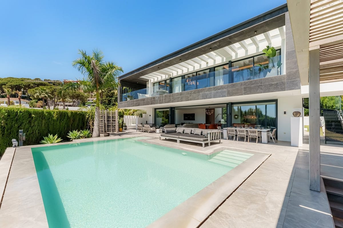 4 bedroom Villa For Sale