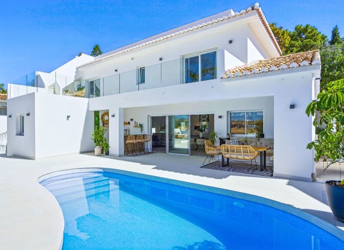4 bedroom Villa For Sale