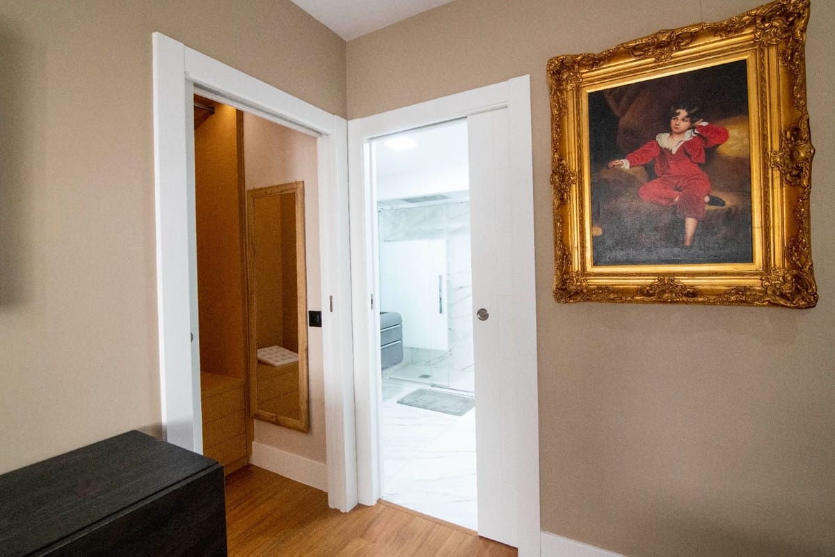 3 bedroom Apartment For Sale