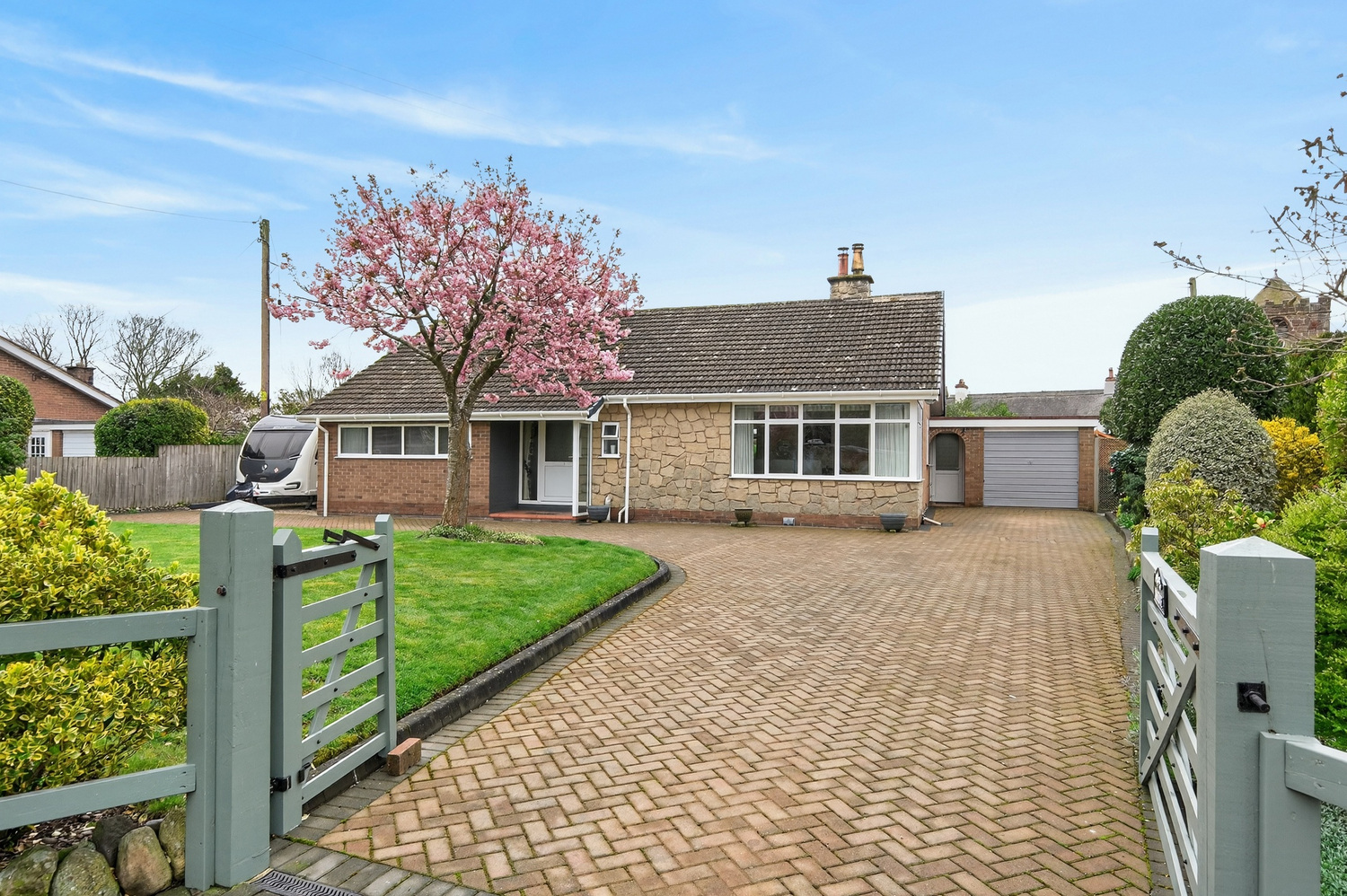 3 bedroom Detached bungalow Sold