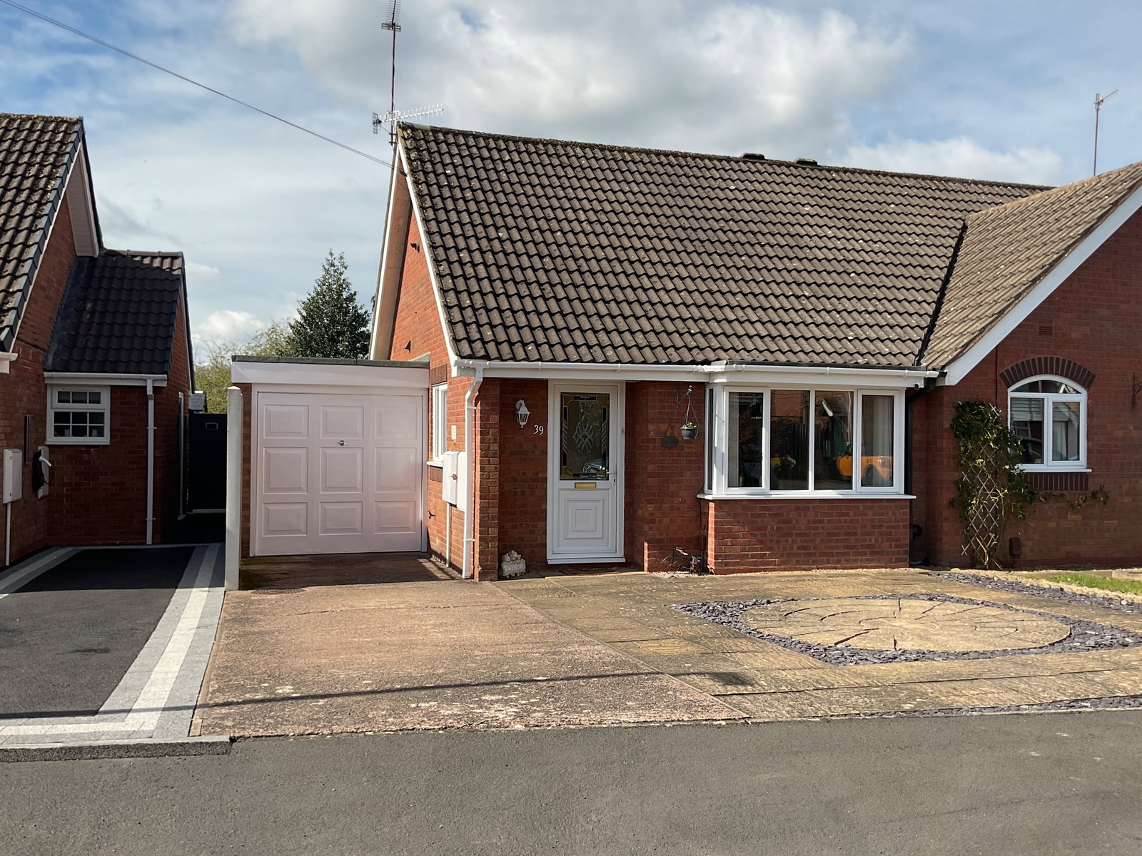 1 bedroom Detached bungalow Under Offer