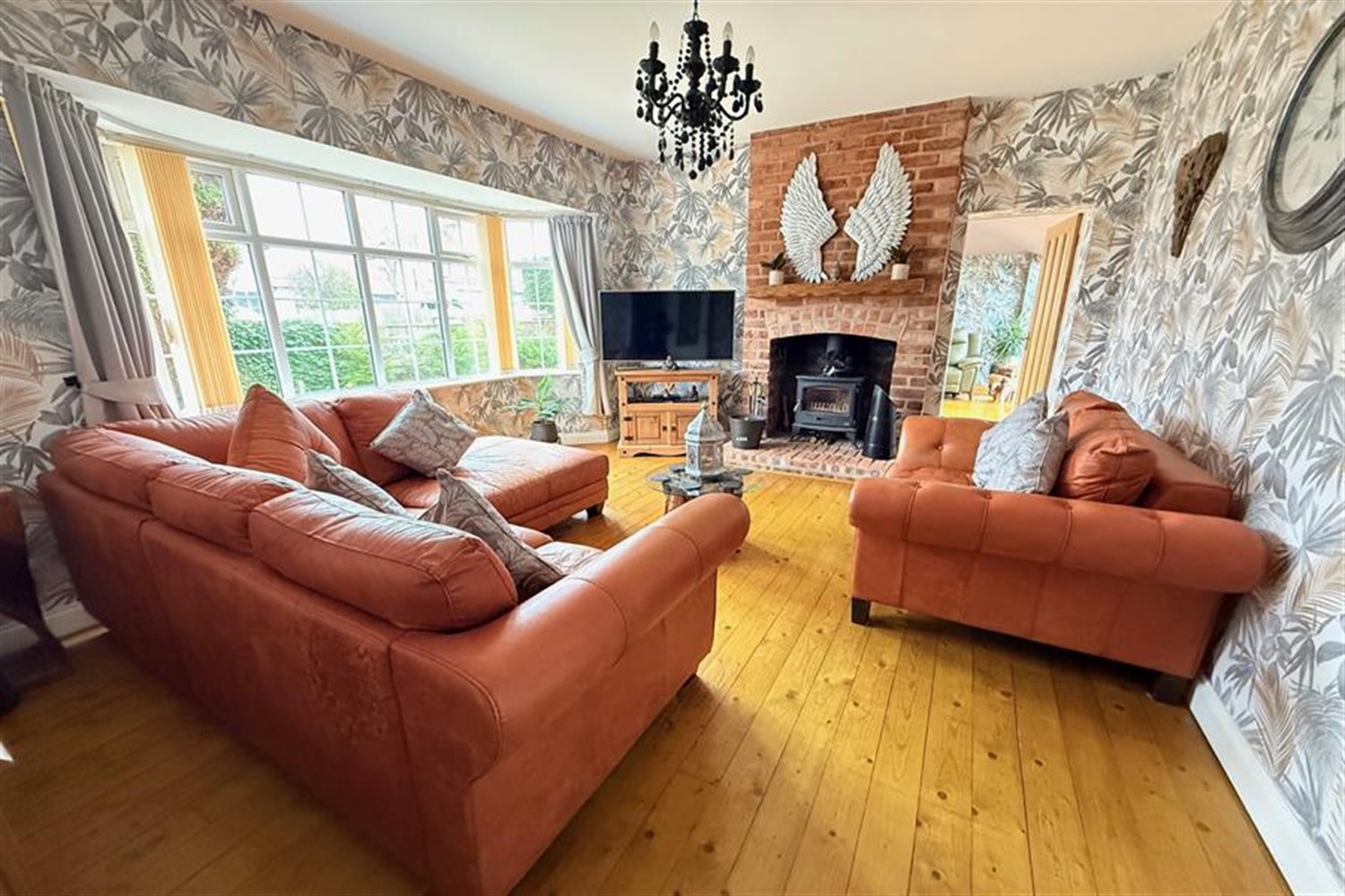 3 bedroom Detached house For Sale