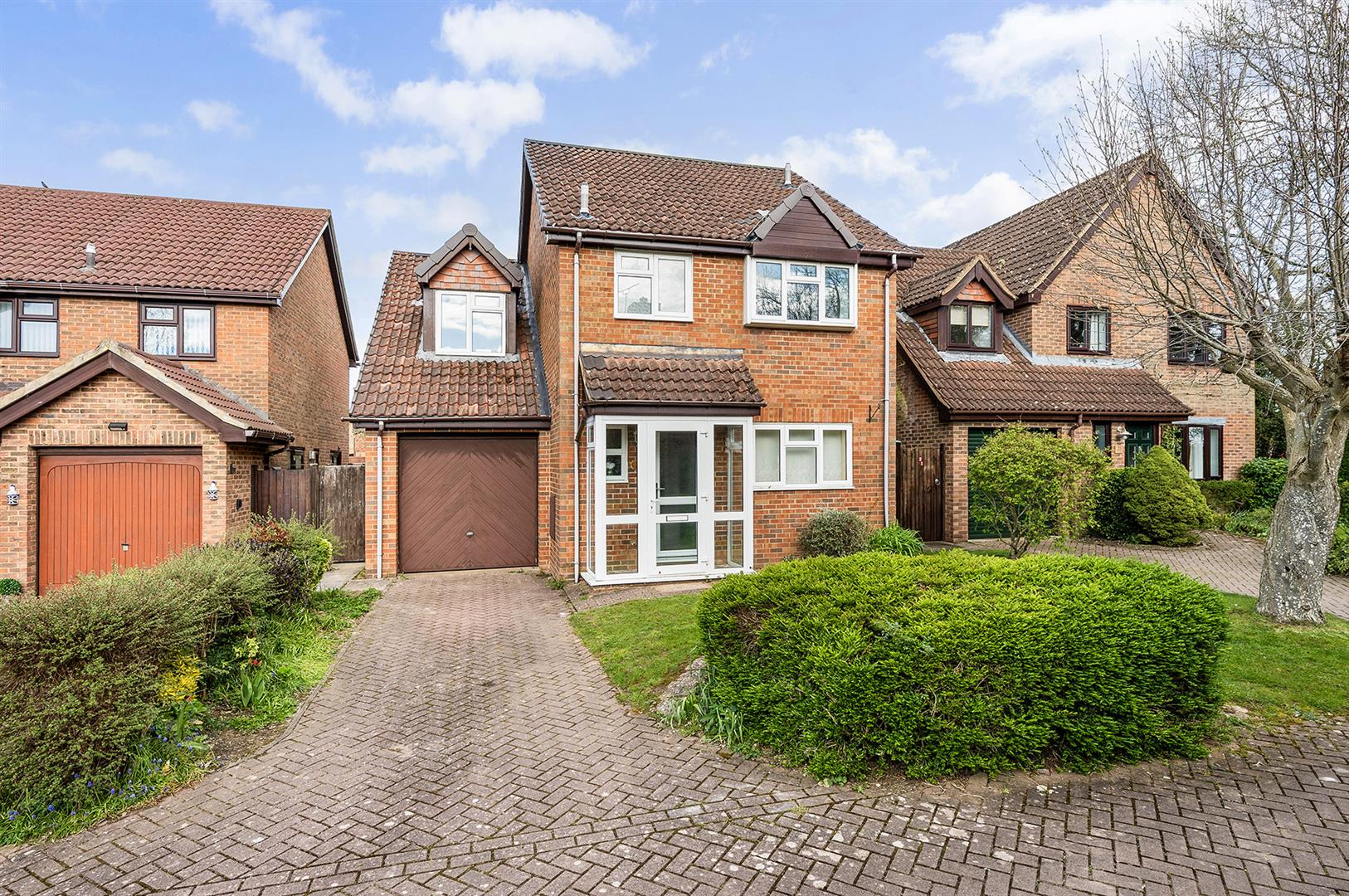 4 bedroom Detached house Under Offer