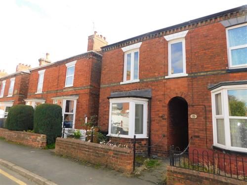 3 bedroom Semi-detached house To Let