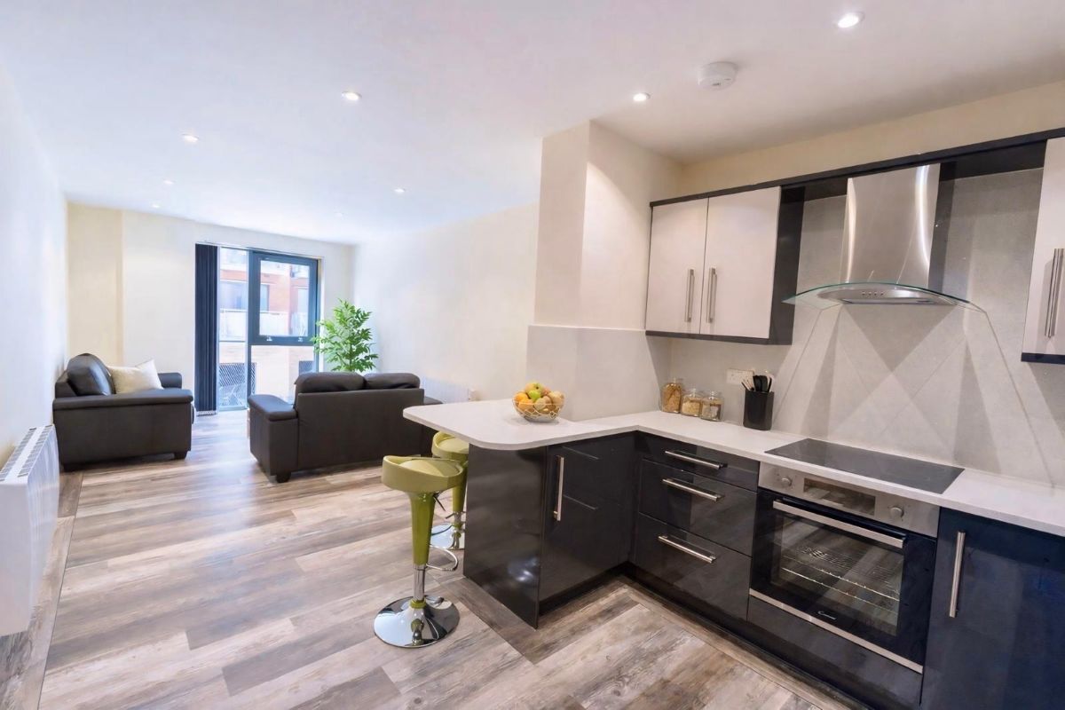 3 bedroom Apartment To Let
