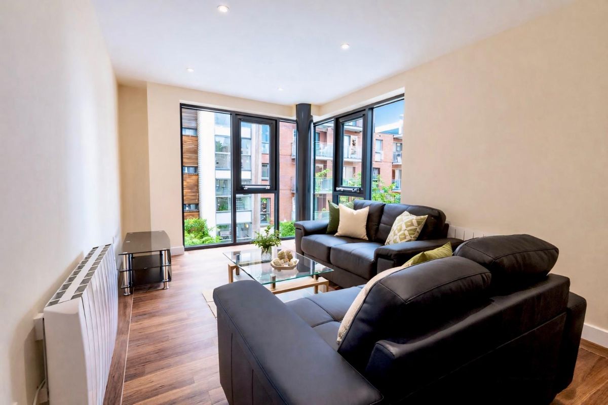 3 bedroom Apartment To Let