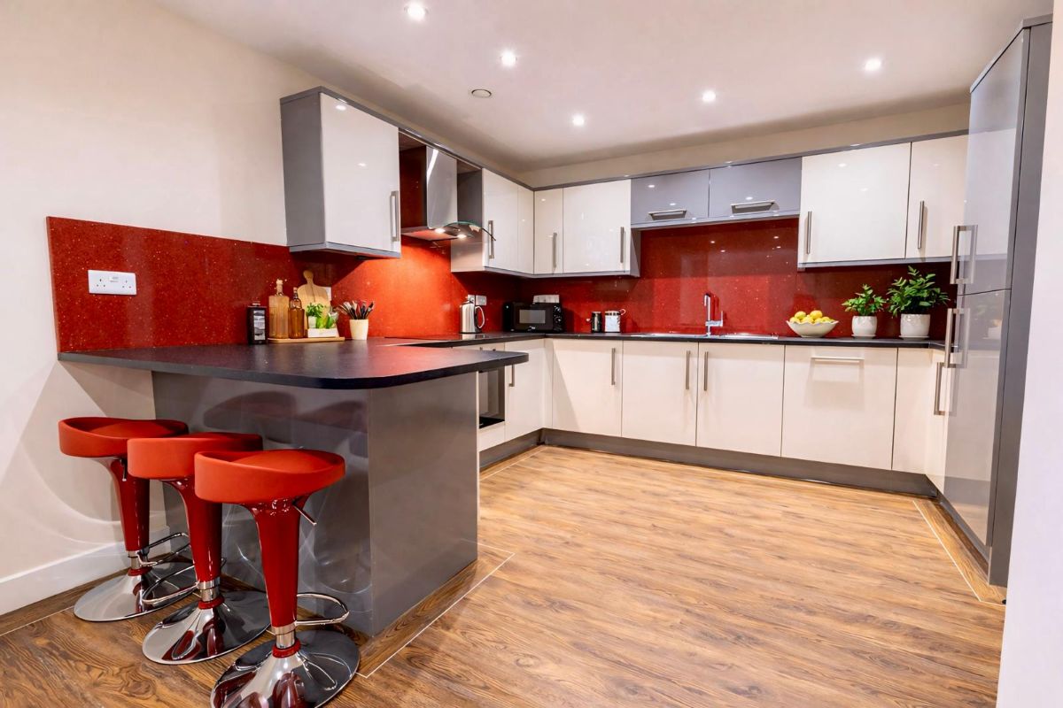 3 bedroom Apartment To Let