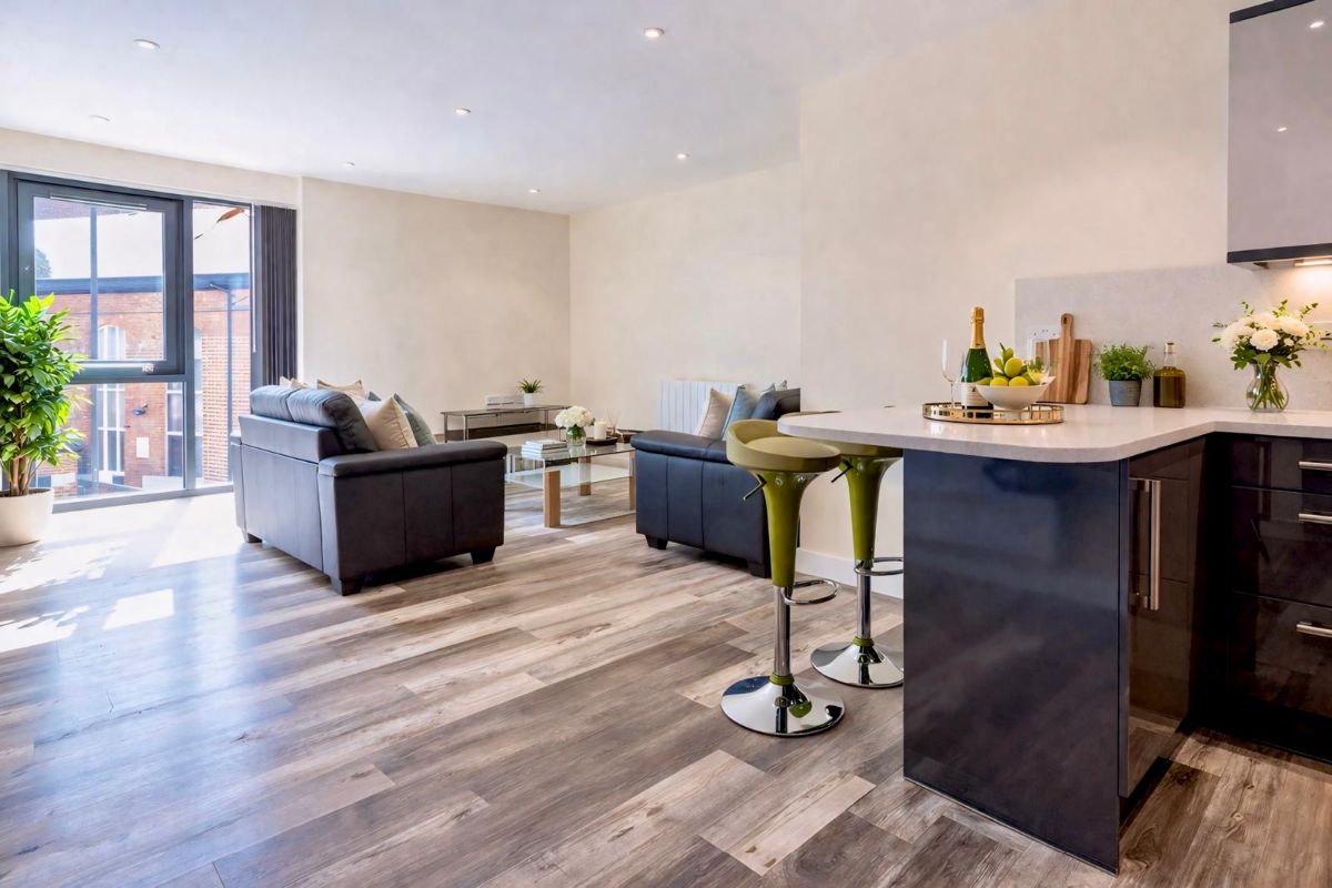 3 bedroom Apartment To Let