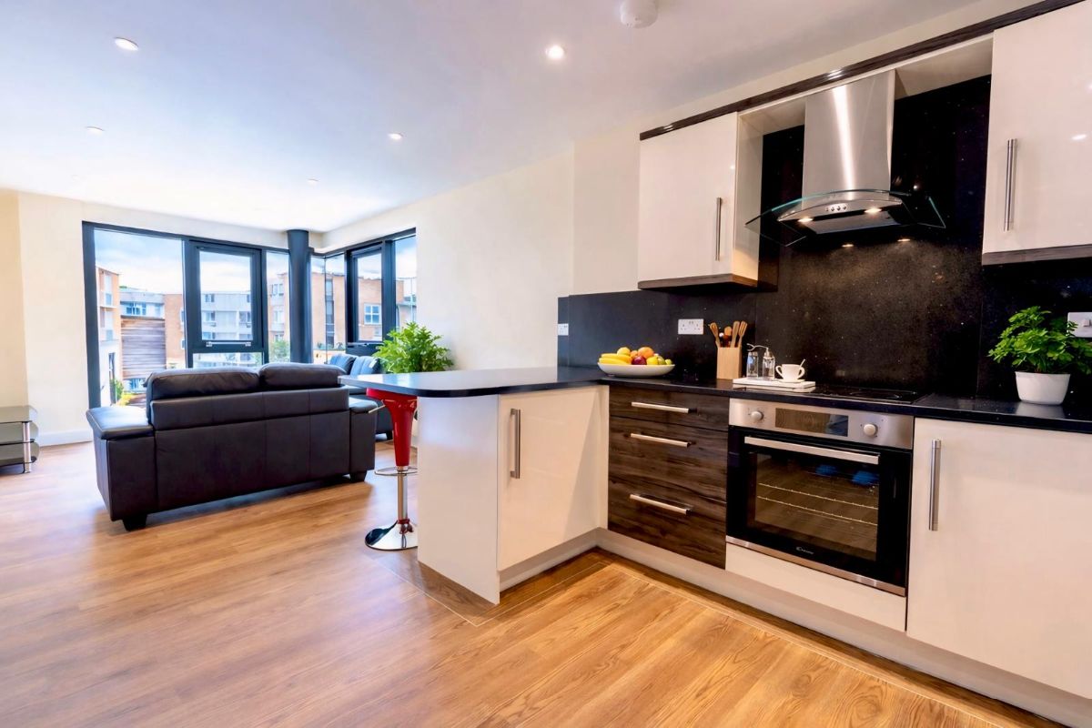 3 bedroom Apartment To Let