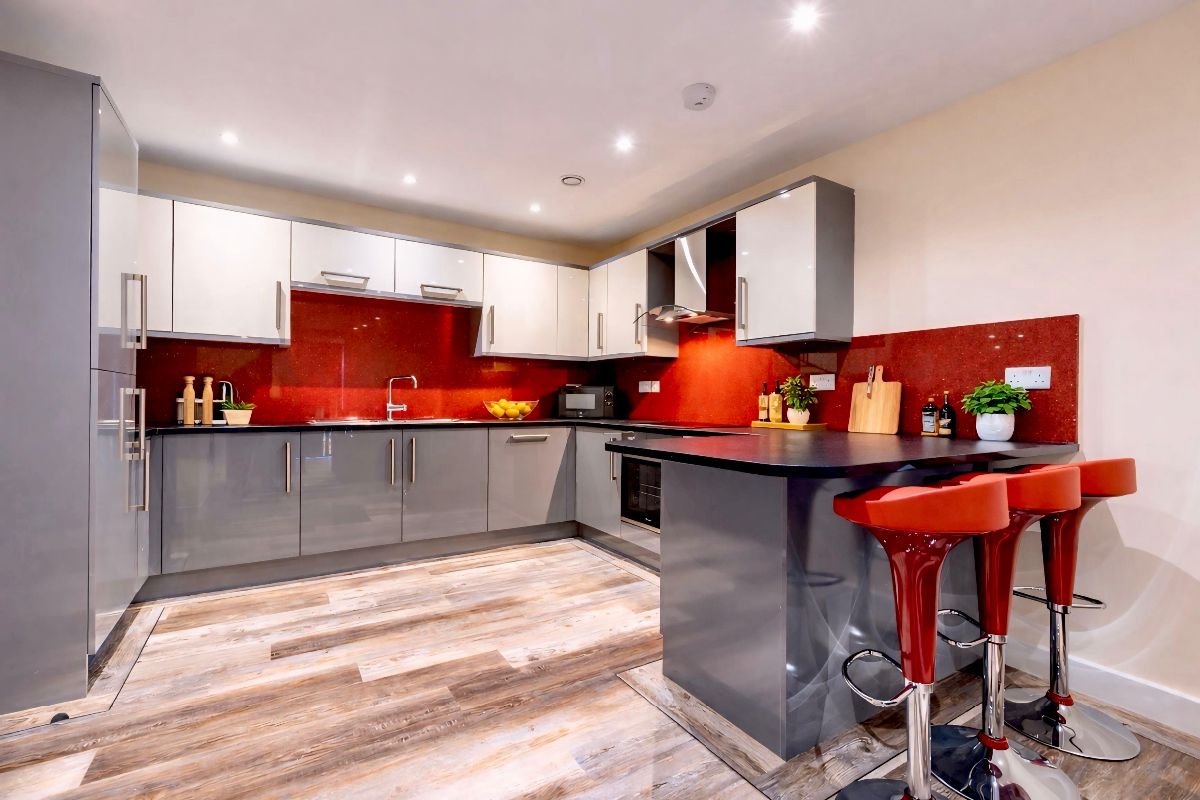 3 bedroom Apartment To Let