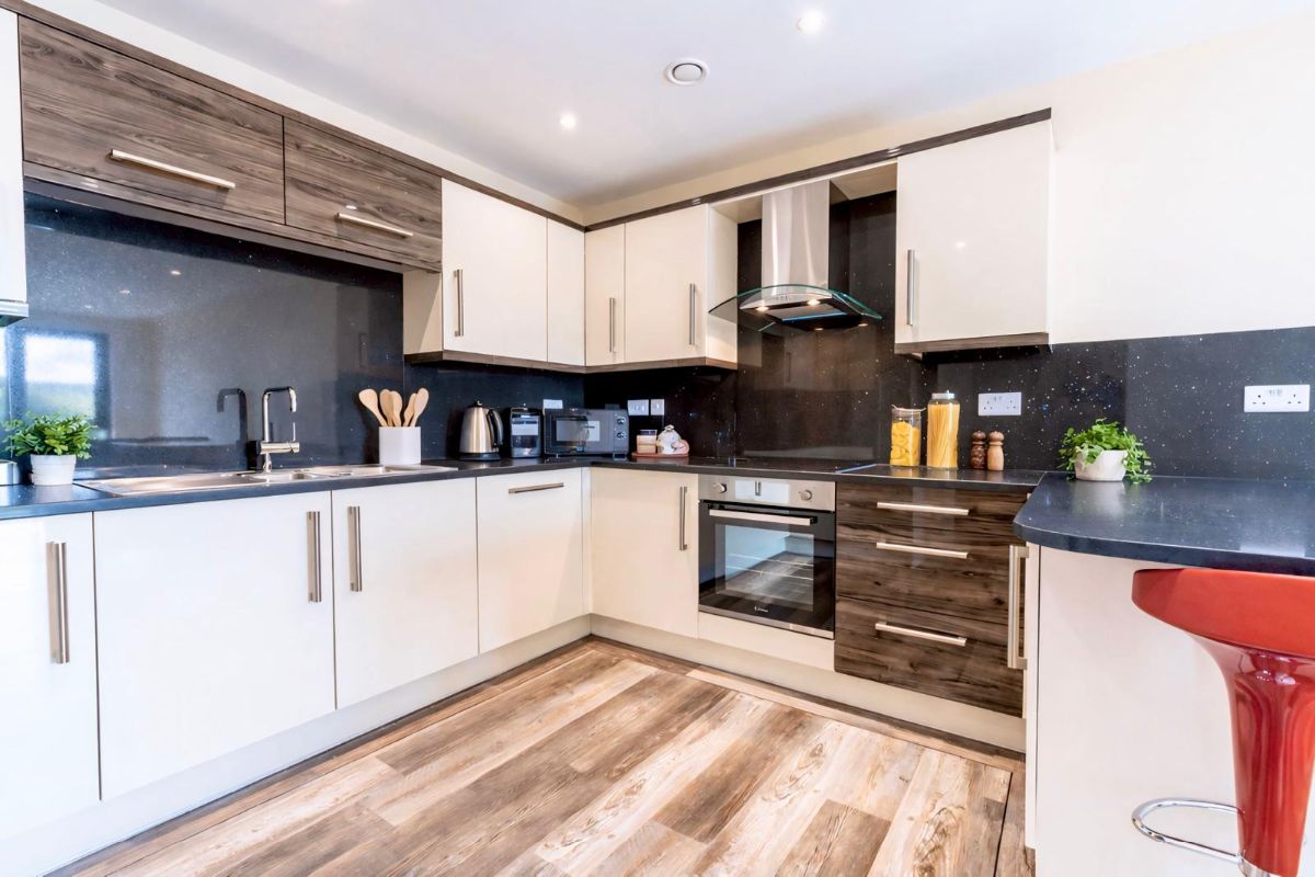 3 bedroom Apartment To Let
