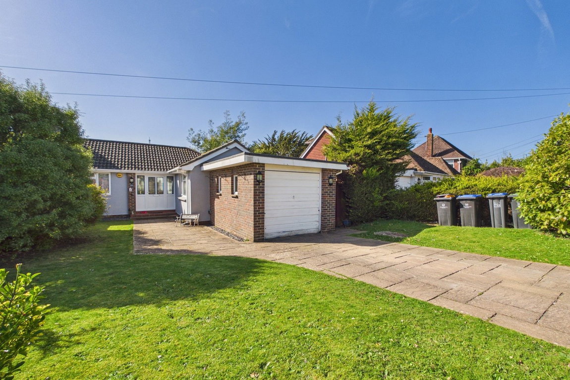 3 bedroom Bungalow For Sale