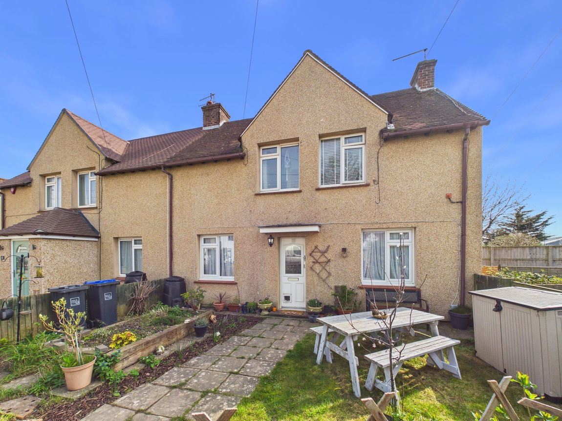 1 bedroom Flat For Sale