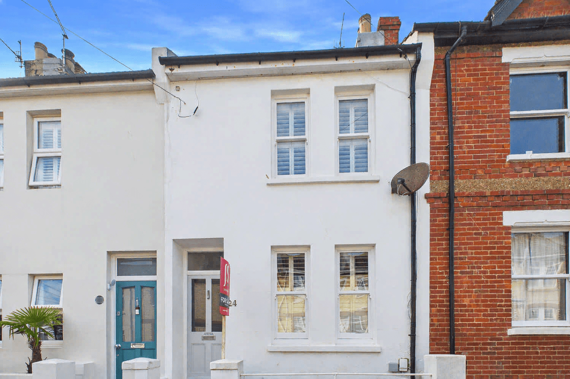 2 bedroom Terraced House Under Offer
