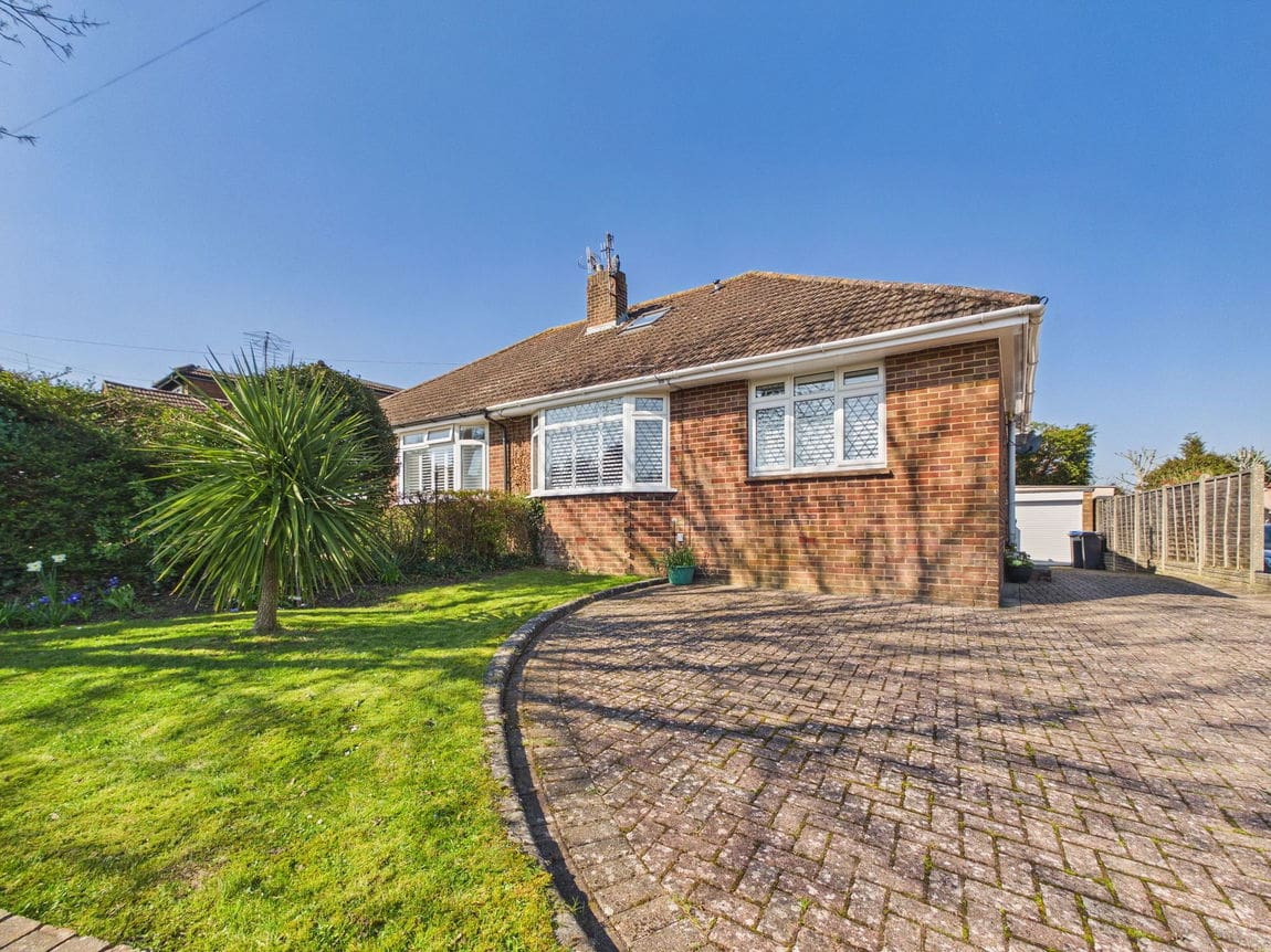 3 bedroom Bungalow For Sale