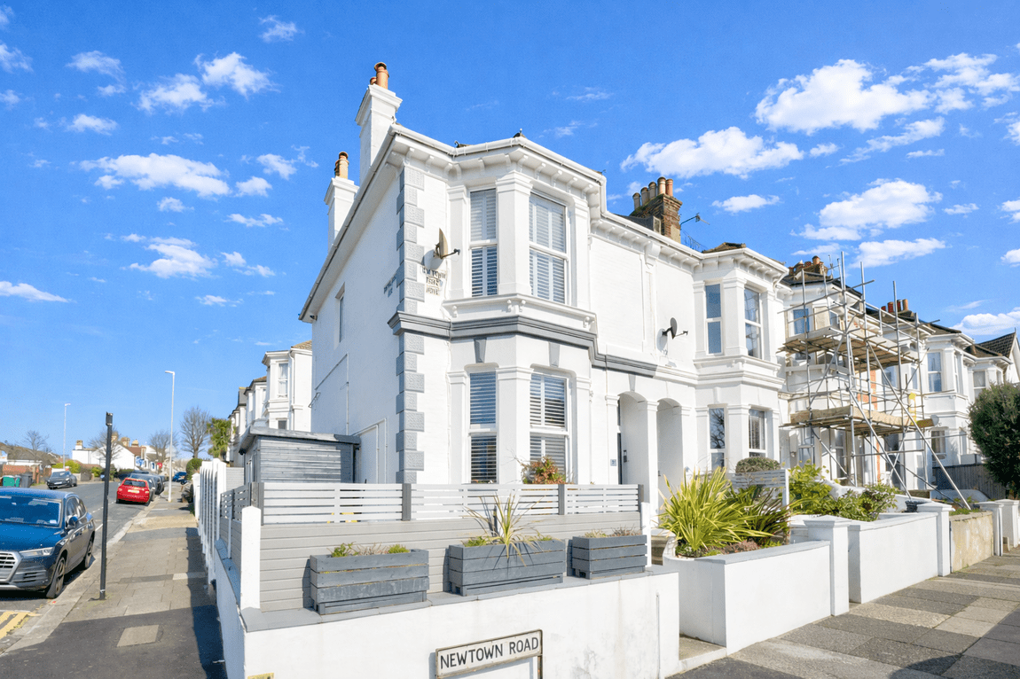 2 bedroom Flat Under Offer