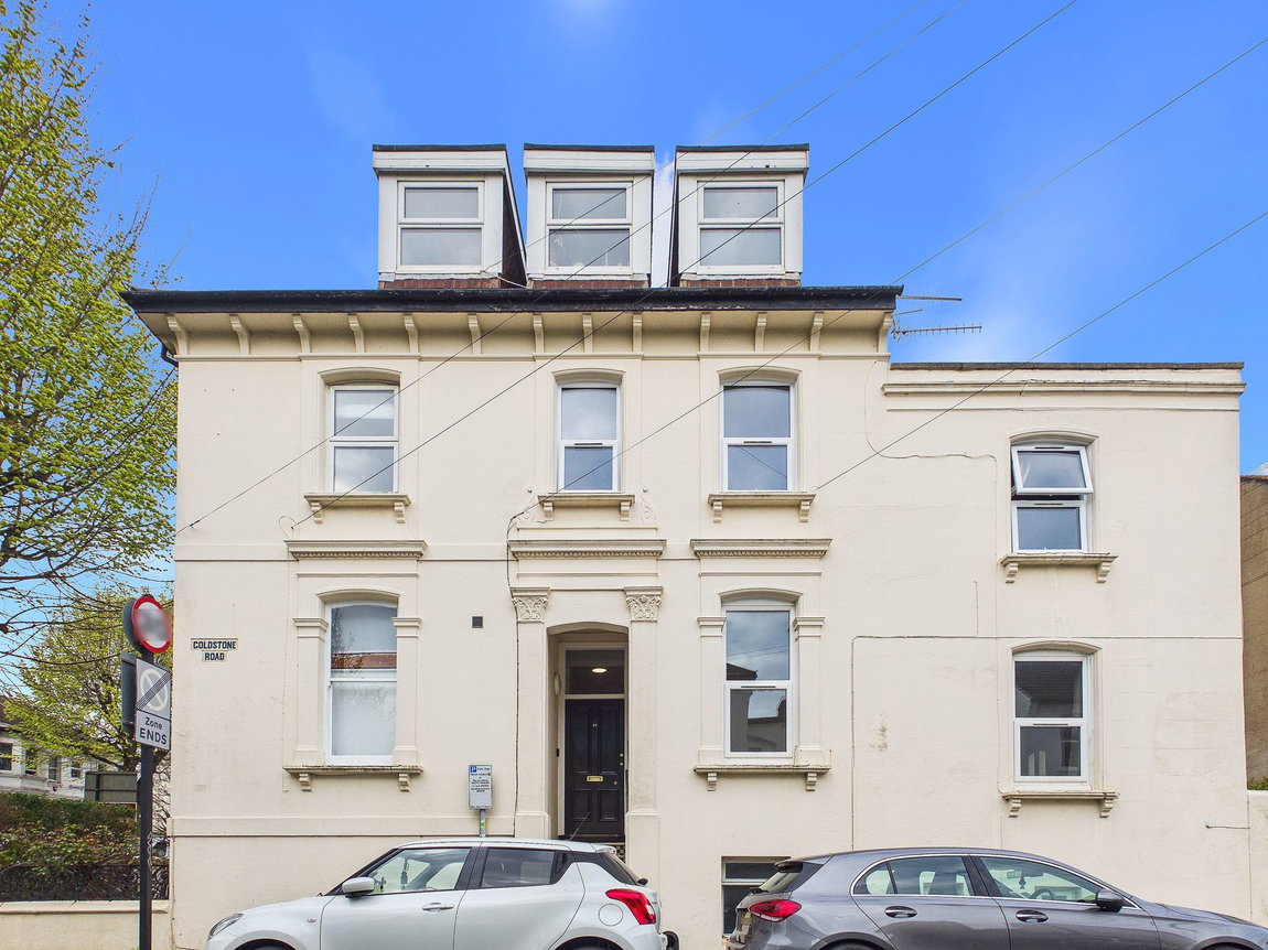 1 bedroom Flat For Sale