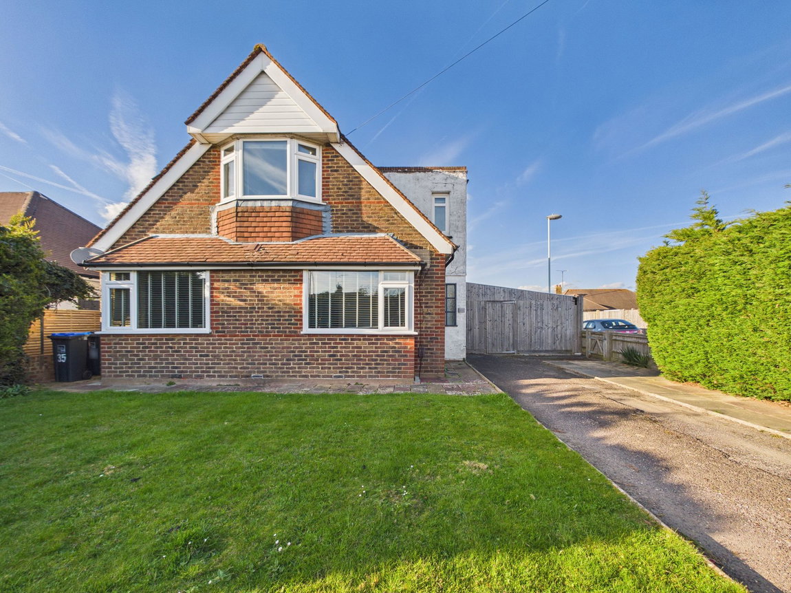 3 bedroom Property For Sale