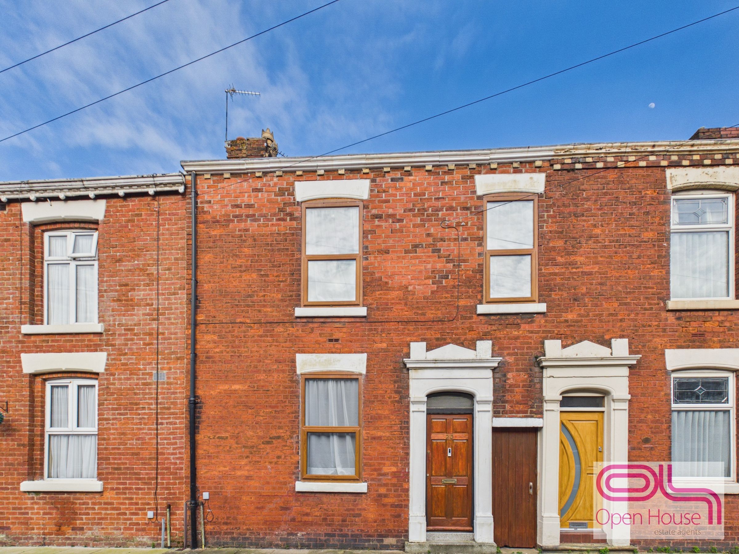 3 bedroom Terraced House To Let