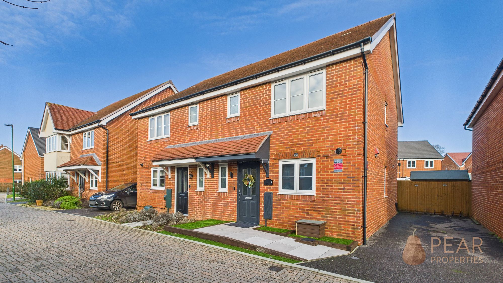 3 bedroom Semi-detached house For Sale
