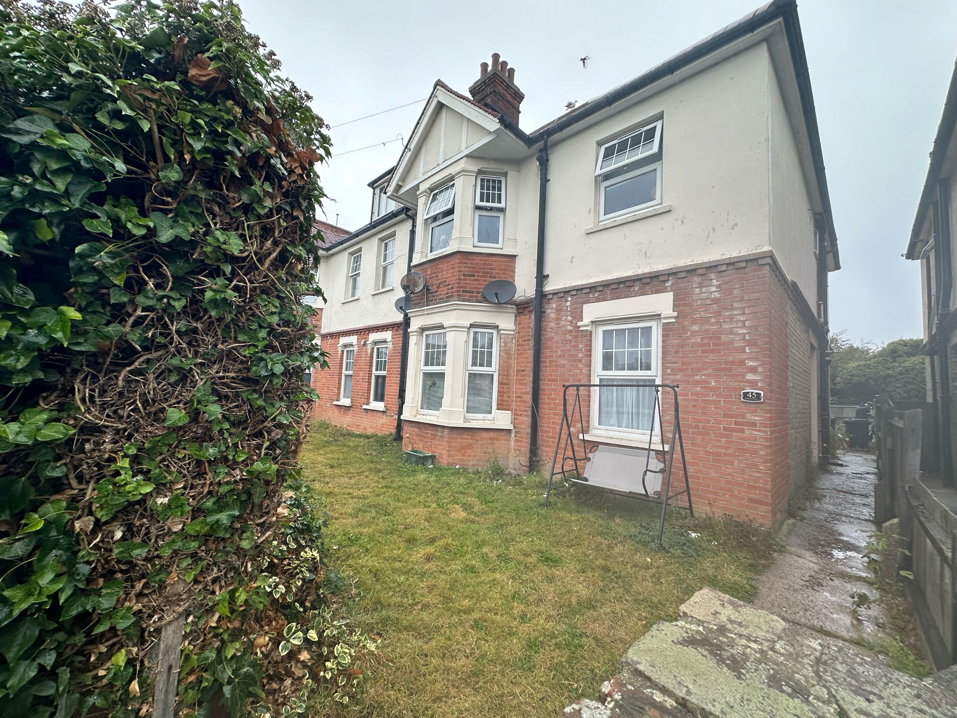 1 bedroom Flat To Let