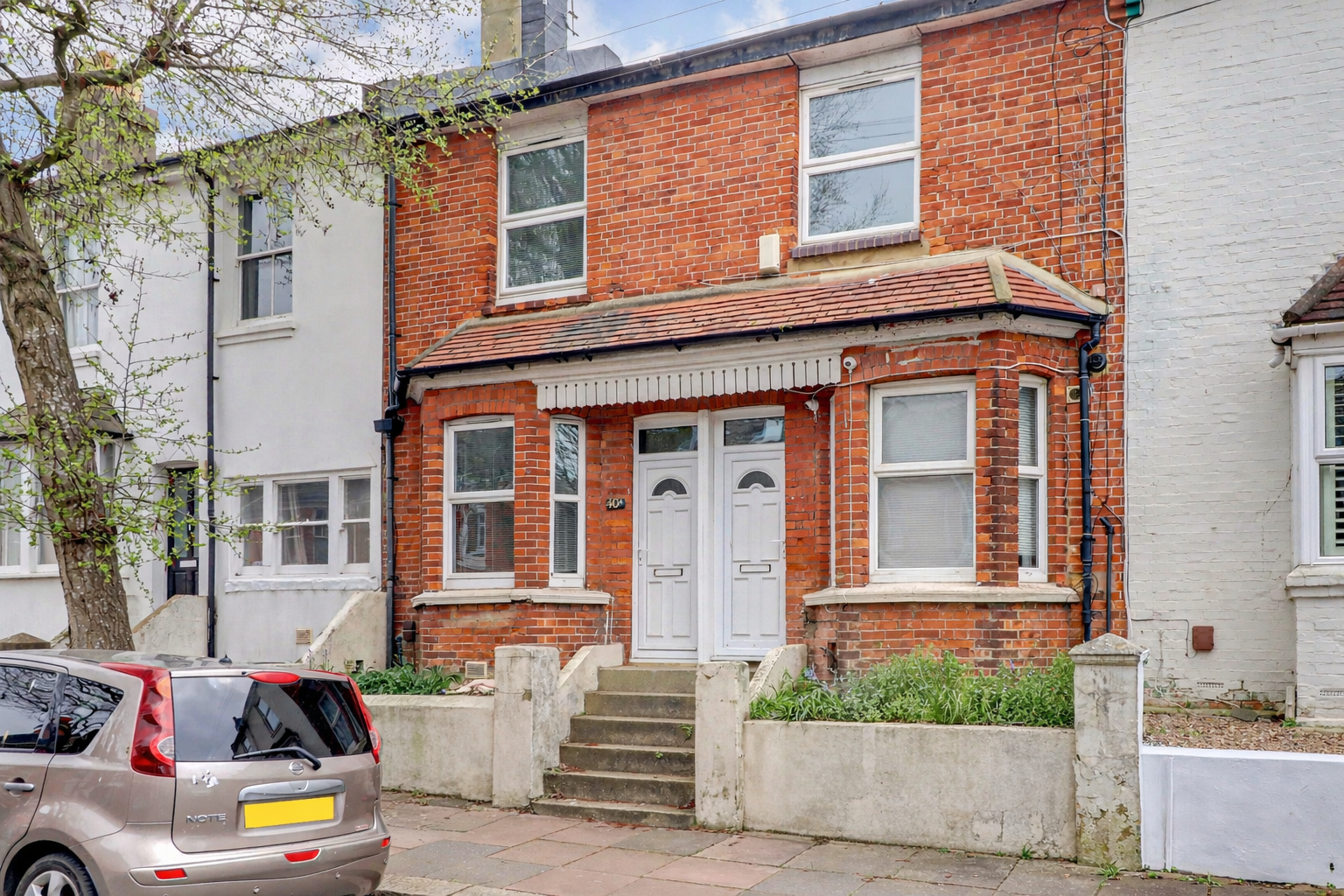 3 bedroom Terraced House To Let