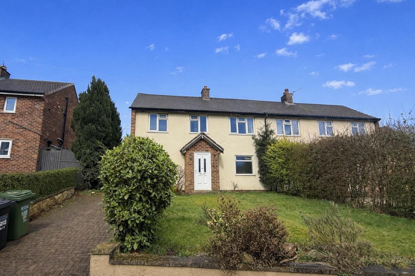 2 bedroom House (unspecified) Under Offer