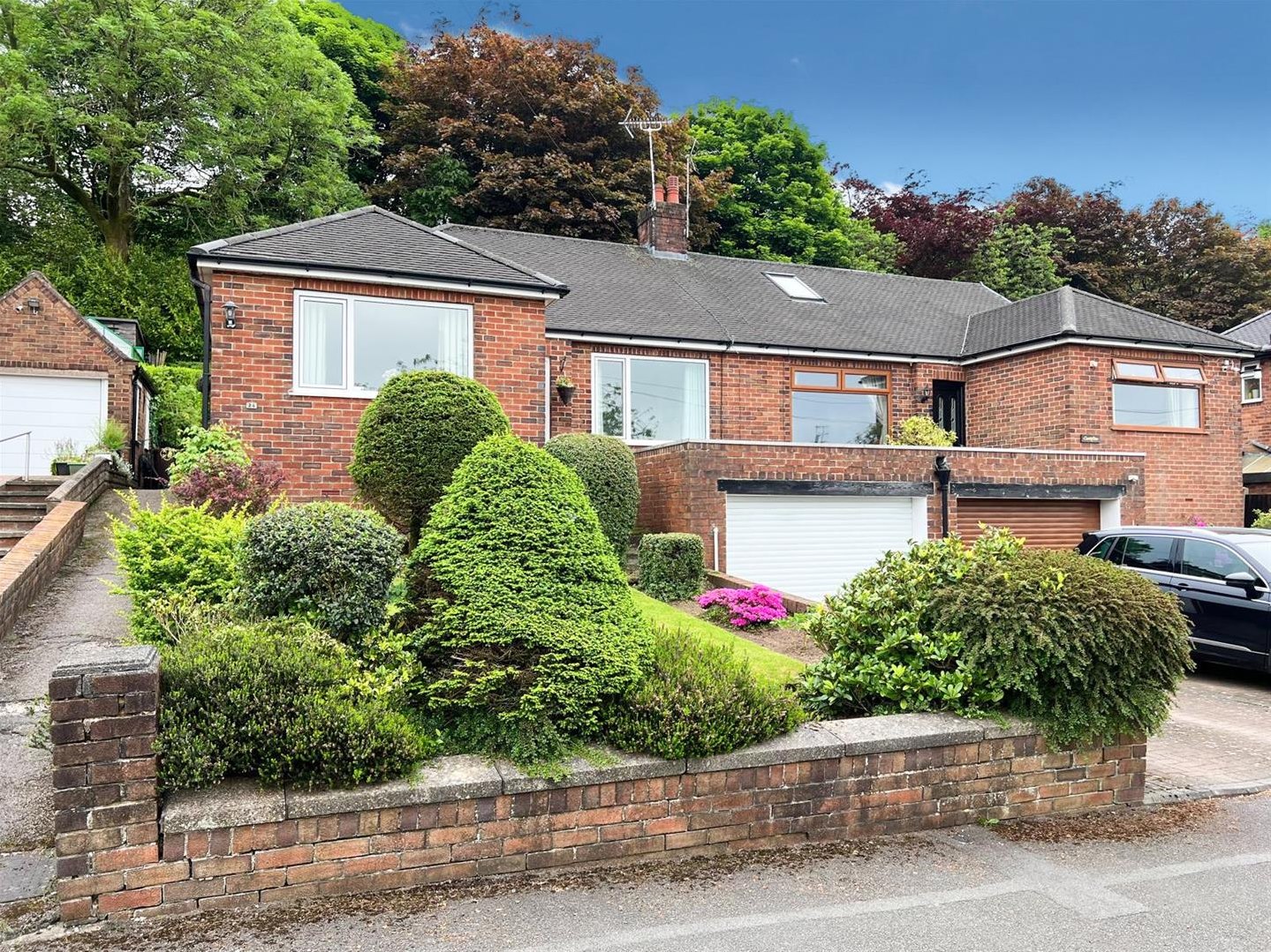 3 bedroom Detached bungalow Under Offer