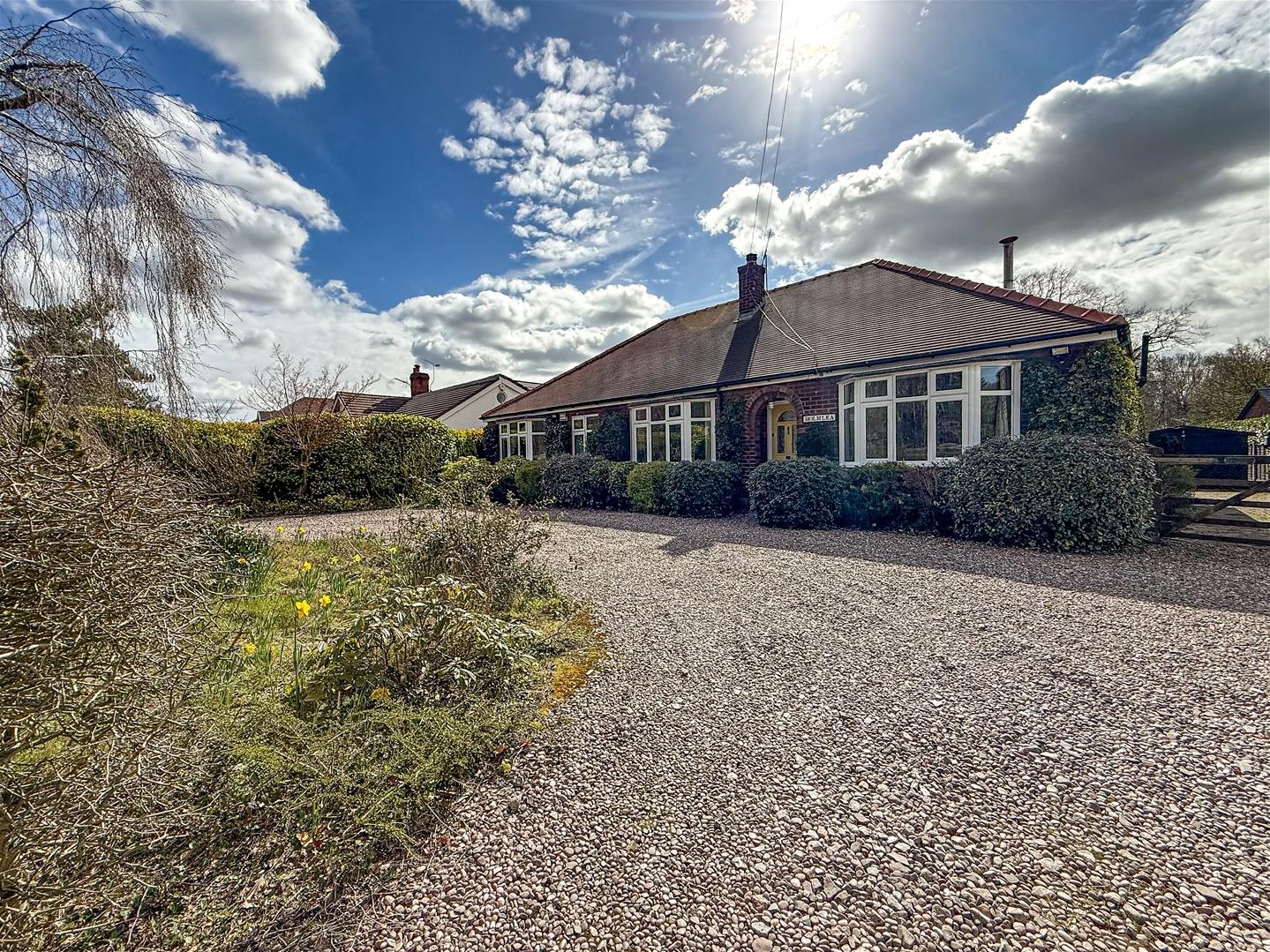 4 bedroom Detached bungalow Under Offer