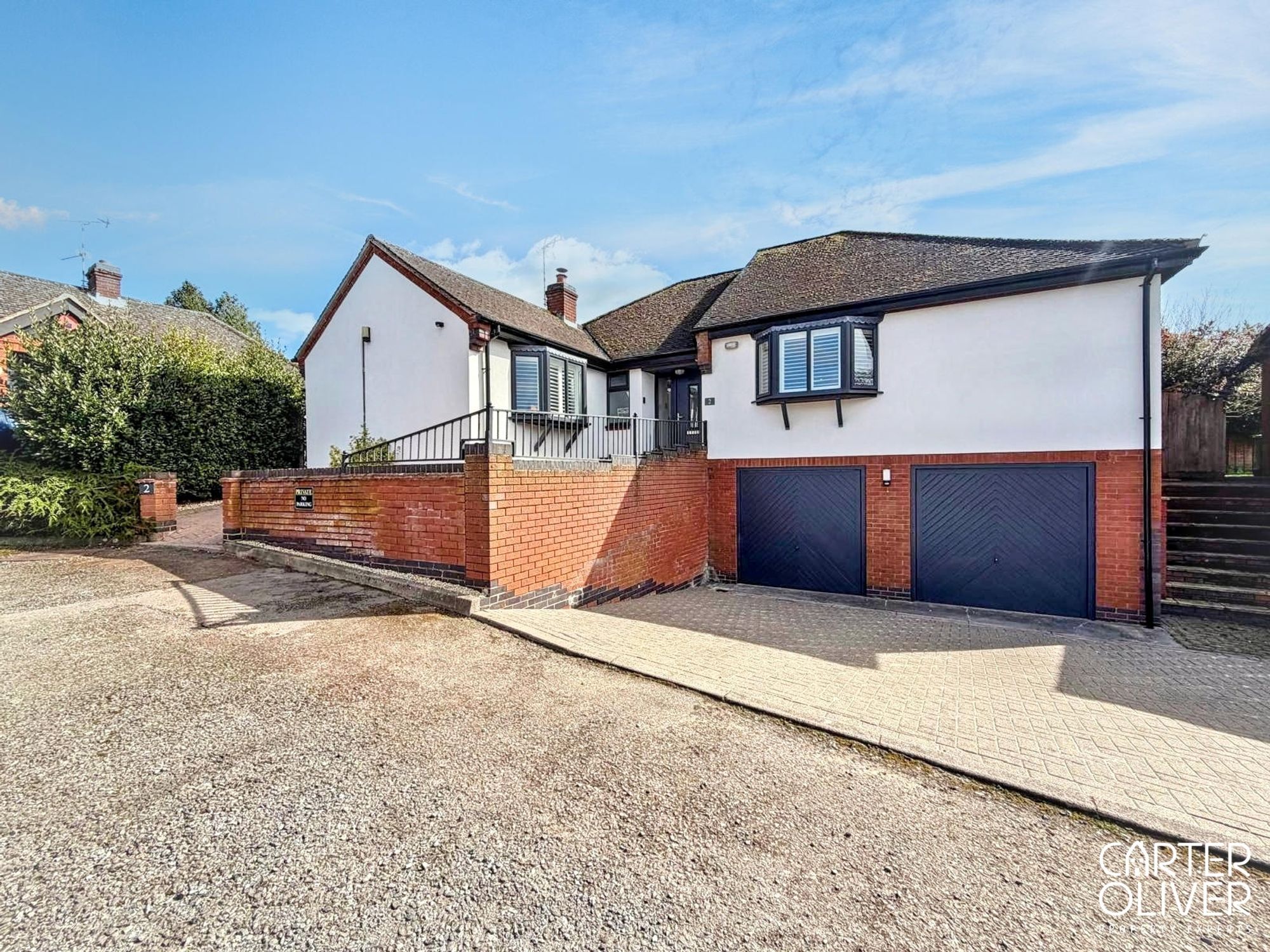 3 bedroom Detached bungalow Under Offer