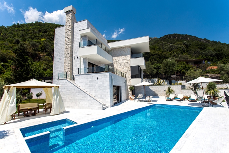 4 bedroom Villa For Sale