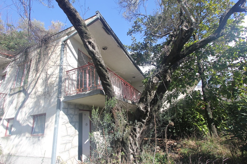 4 bedroom House (unspecified) For Sale