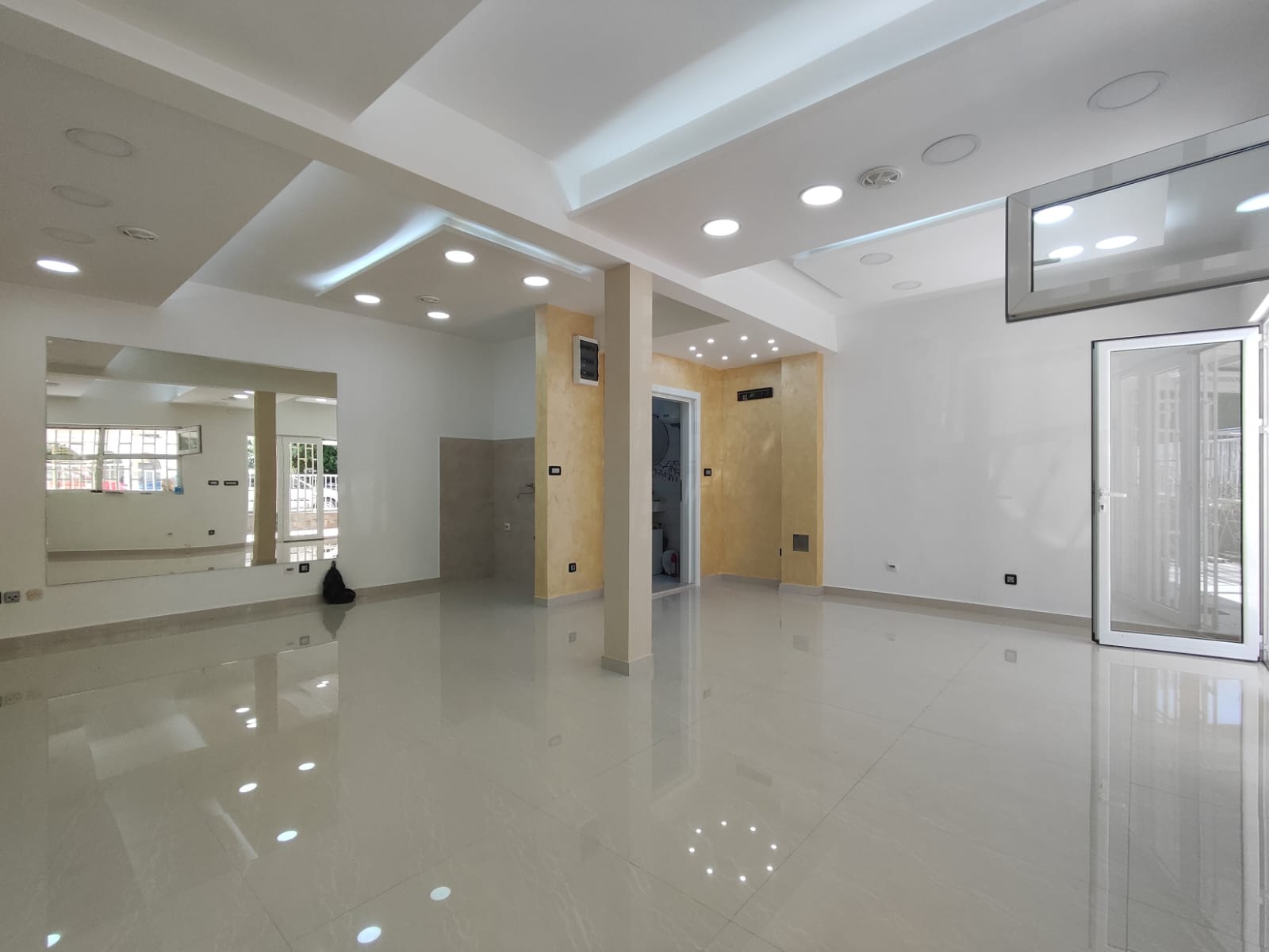 1 bedroom Property For Sale