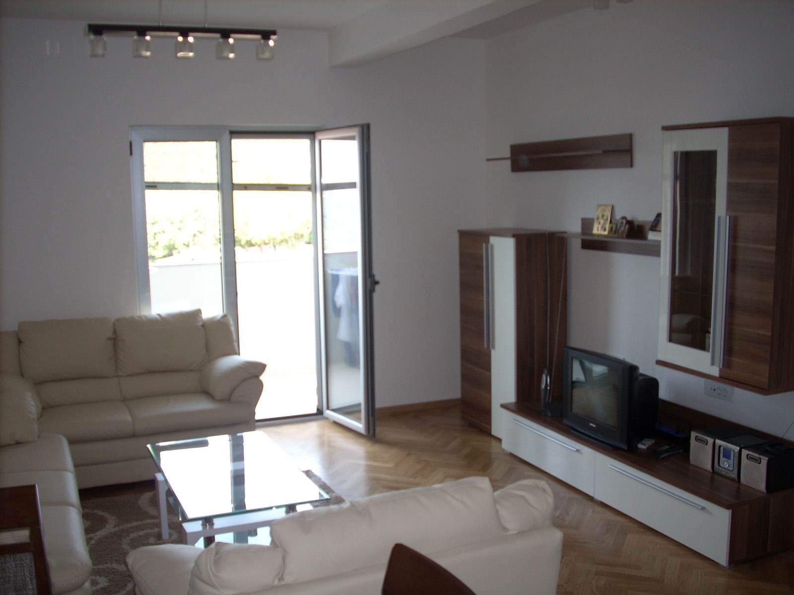 6 bedroom House (unspecified) For Sale