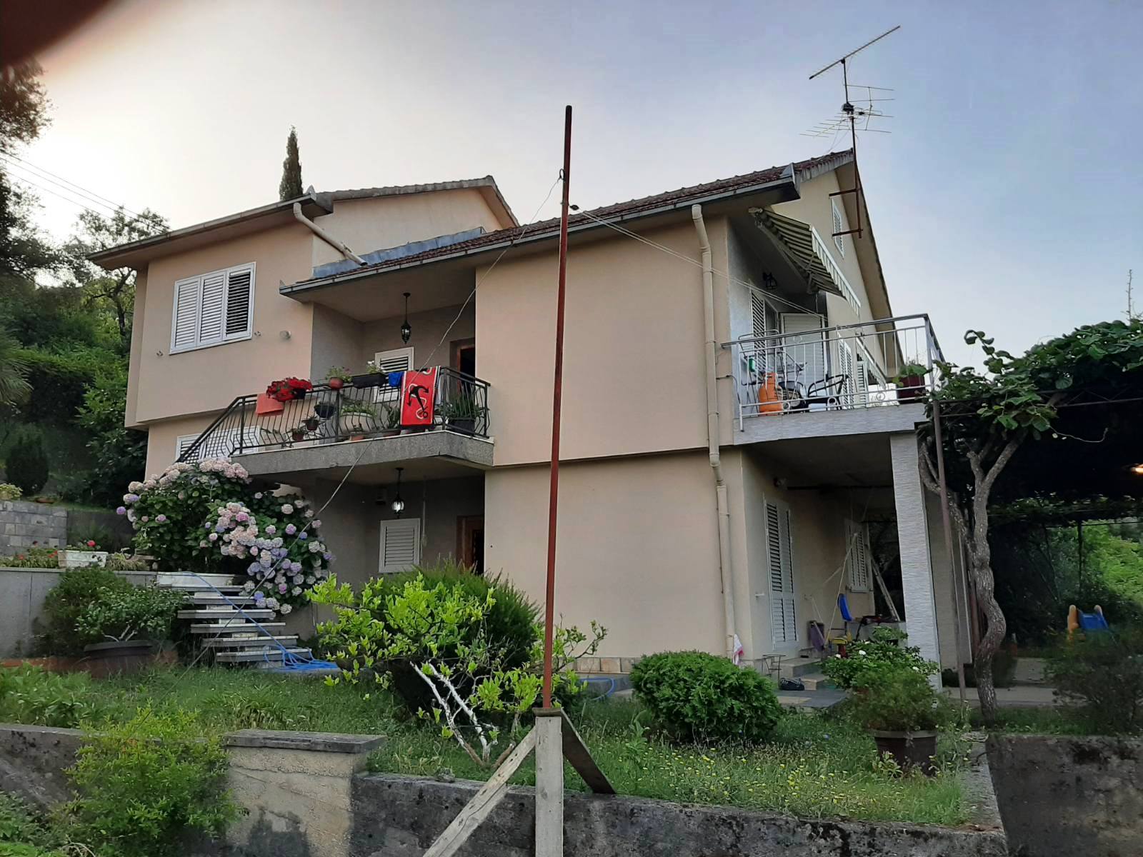 4 bedroom House (unspecified) For Sale