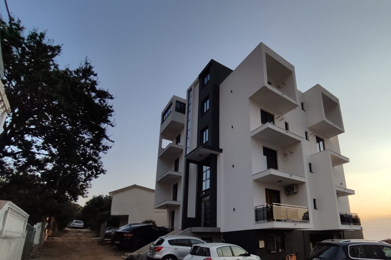 1 bedroom Apartment For Sale