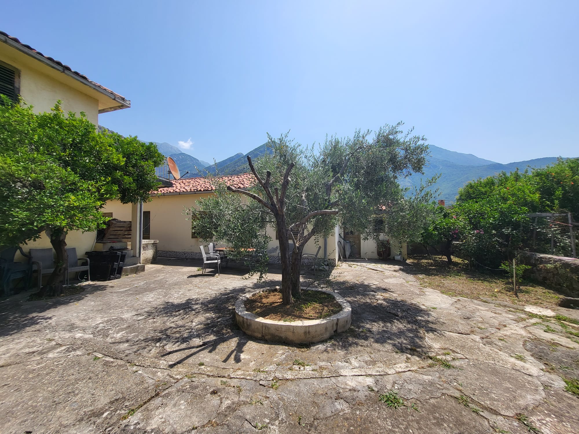 3 bedroom Plot For Sale