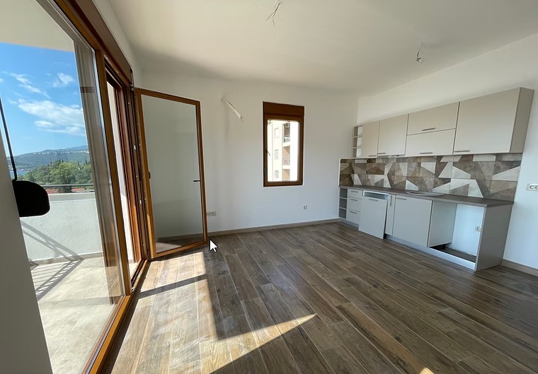 1 bedroom Apartment For Sale