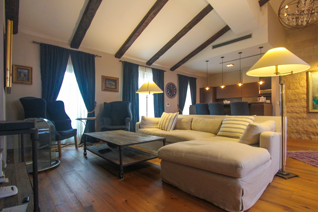 3 bedroom Duplex For Sale