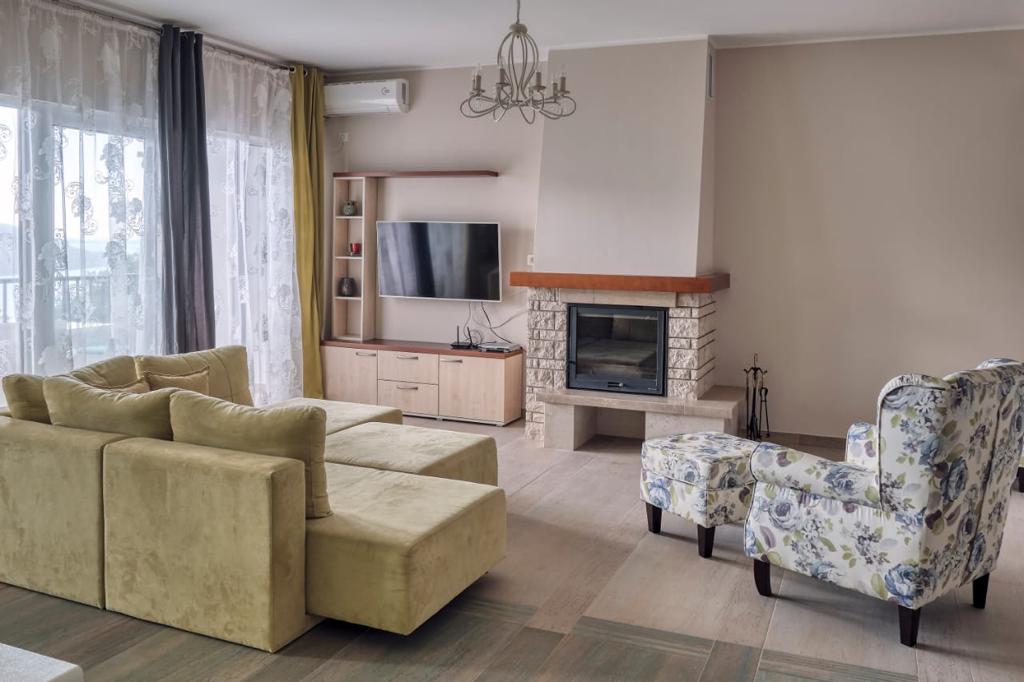 2 bedroom Duplex For Sale