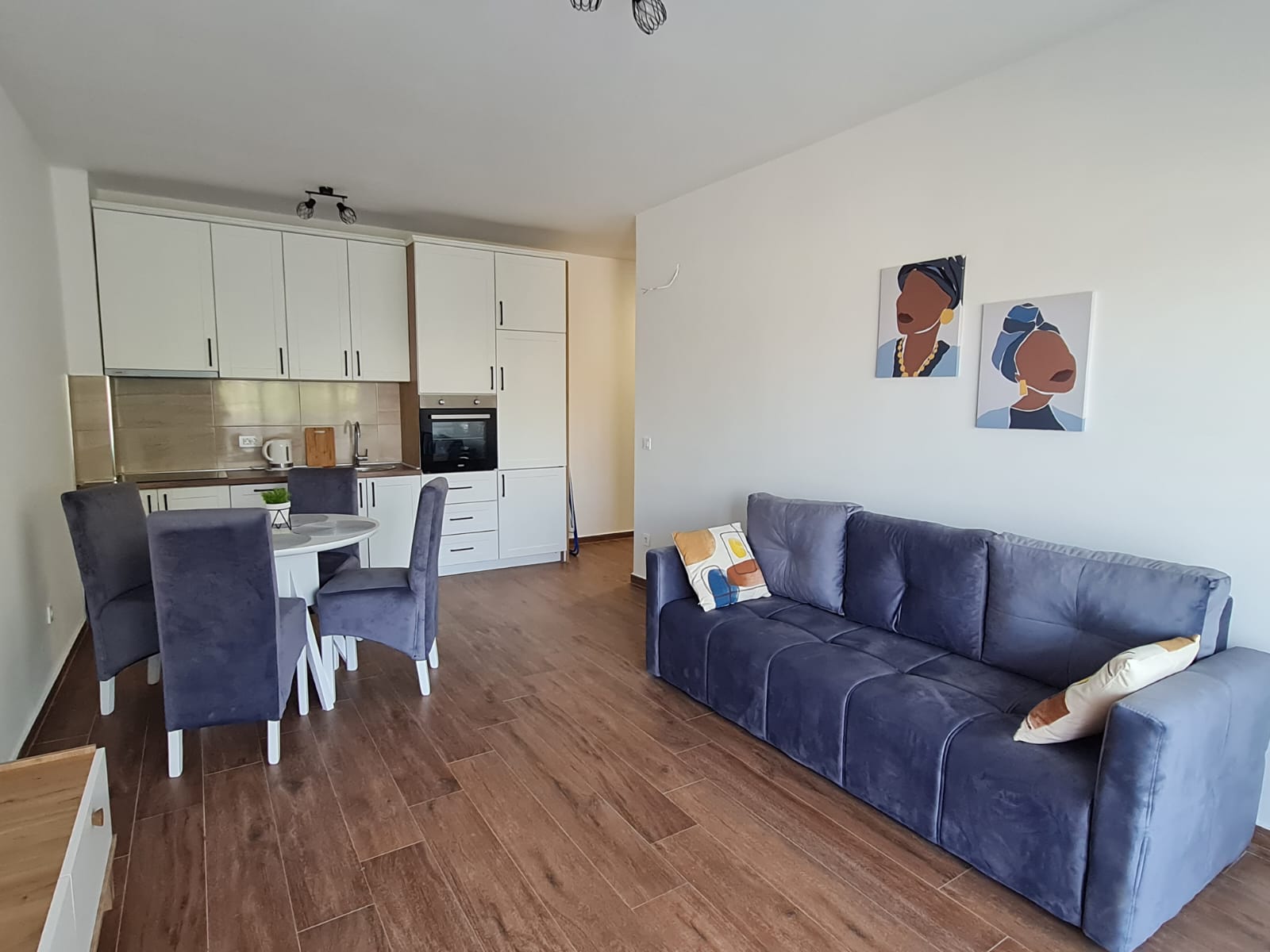 1 bedroom Apartment For Sale