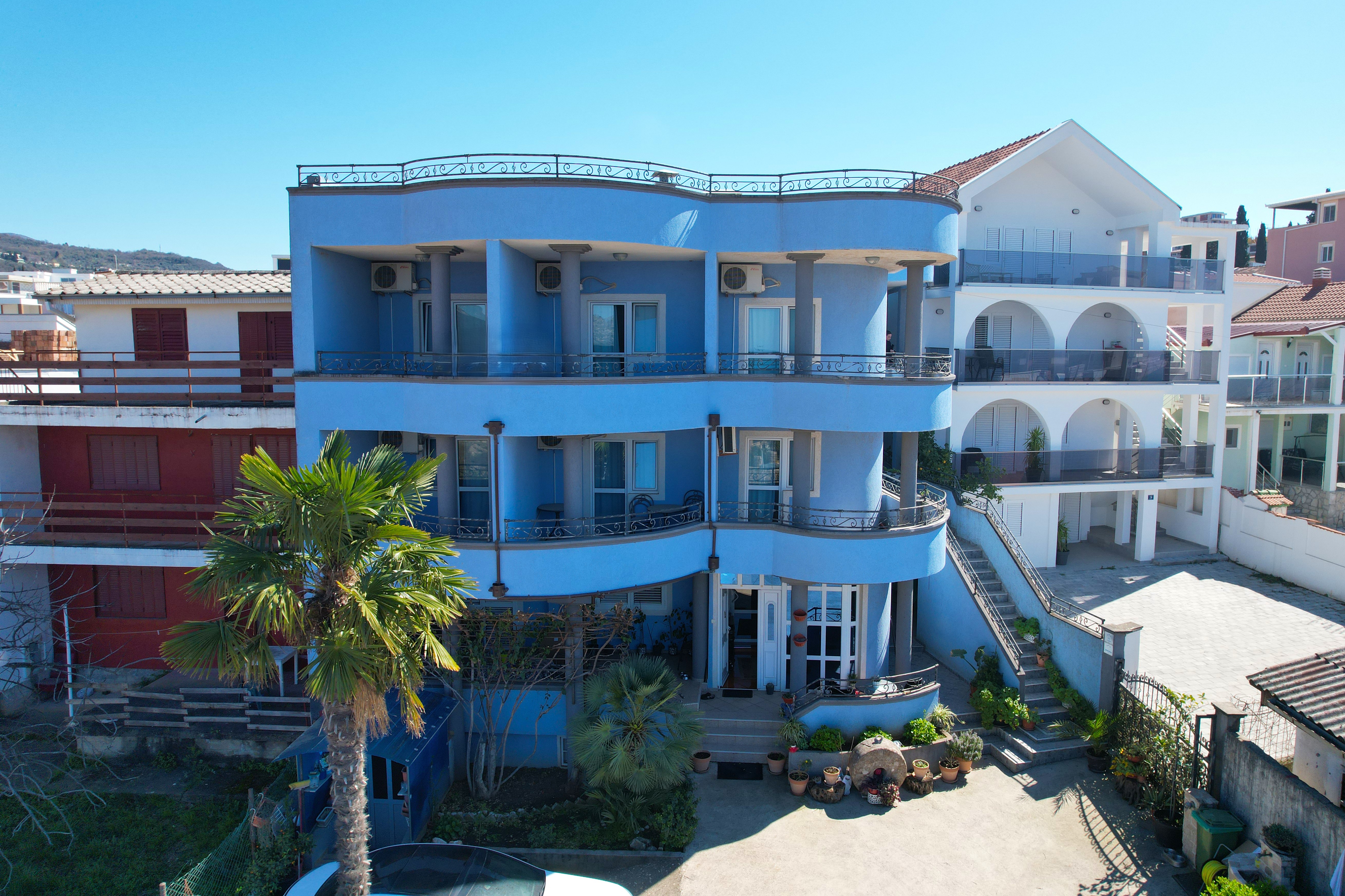 16 bedroom House (unspecified) For Sale
