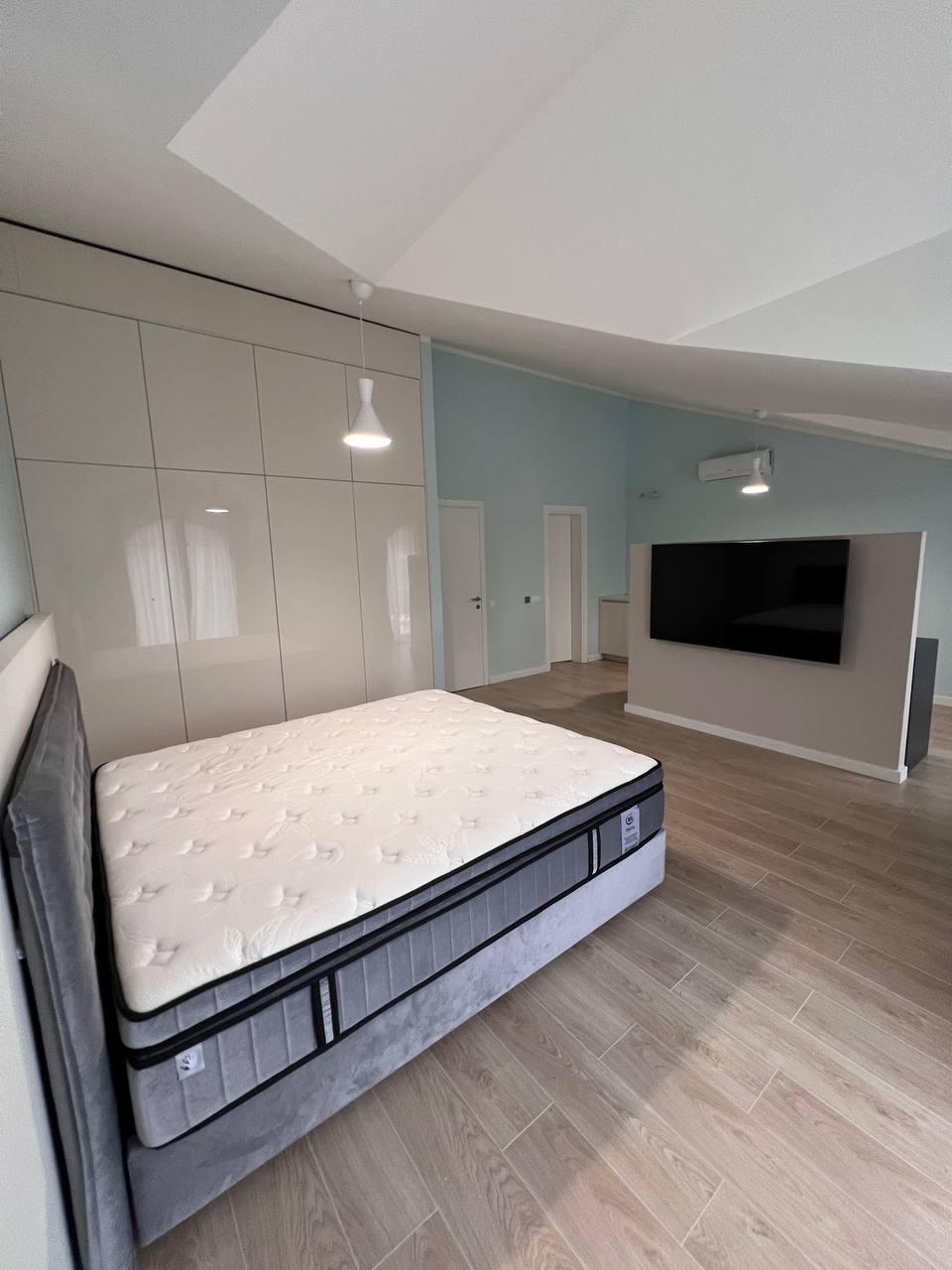 4 bedroom House (unspecified) For Sale