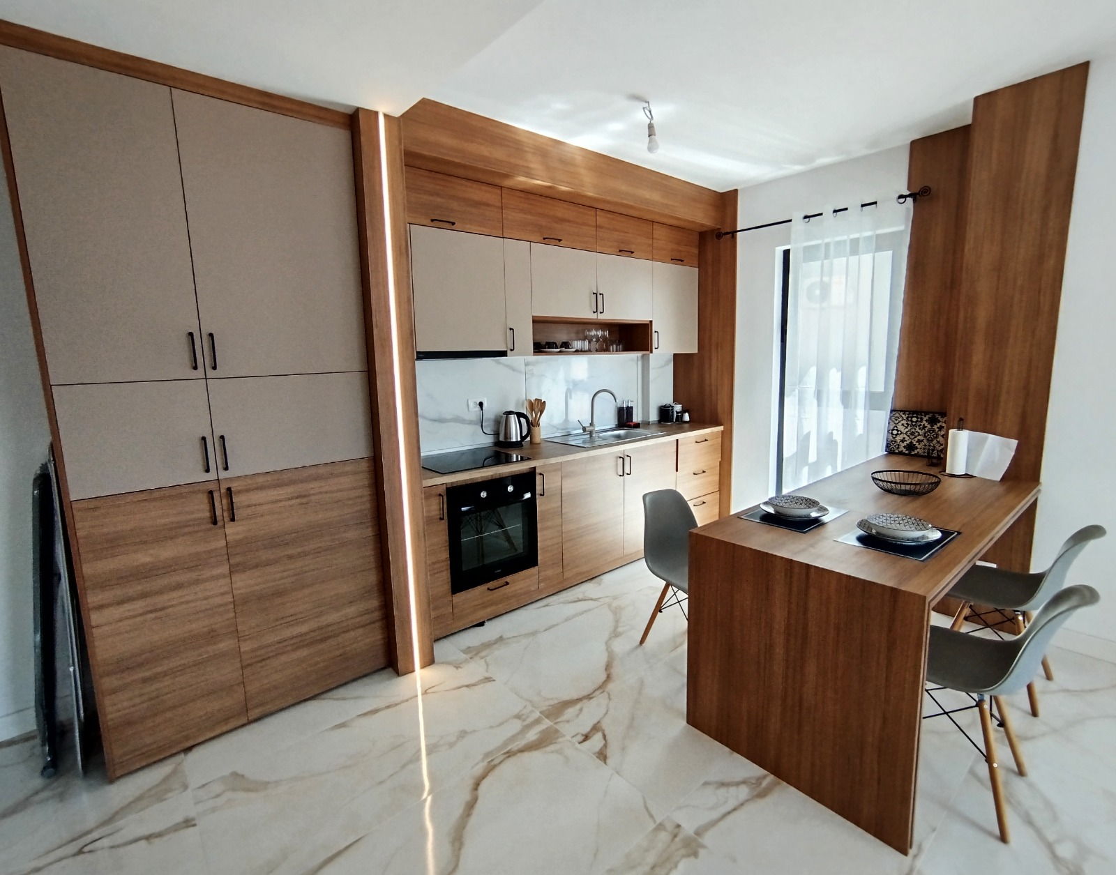 1 bedroom Apartment For Sale